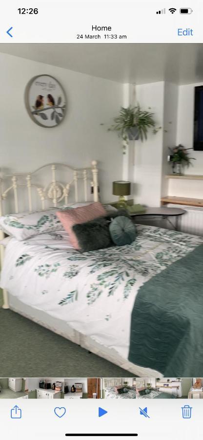 Bed and Breakfast Barrs Court Beds à Warmley Extérieur photo