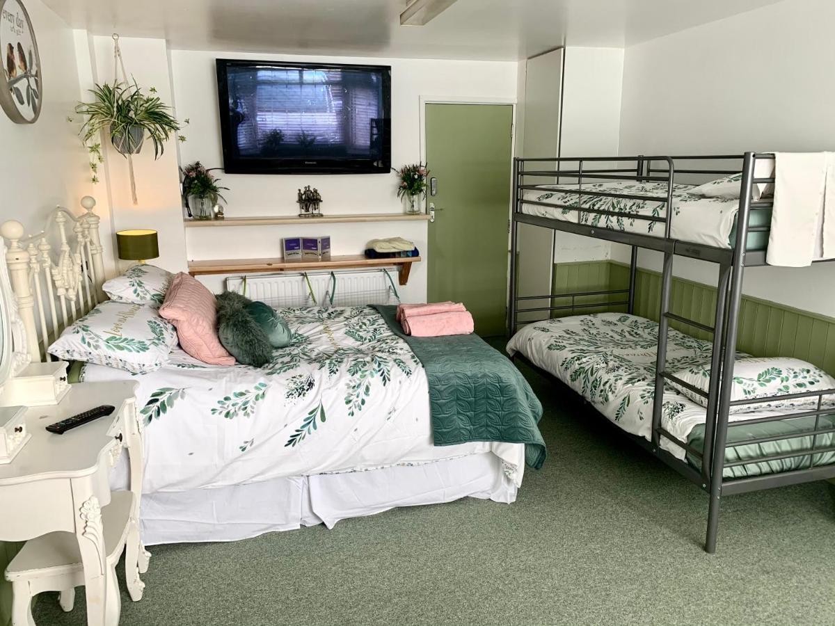 Bed and Breakfast Barrs Court Beds à Warmley Extérieur photo